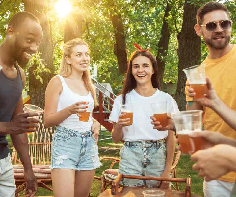 beer drinking people